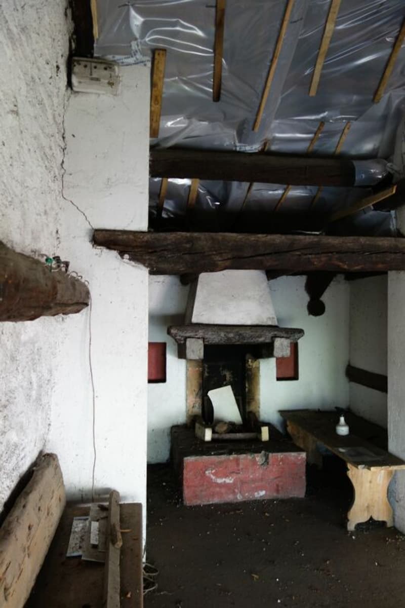 Rustico esistente da ristrutturare (4)