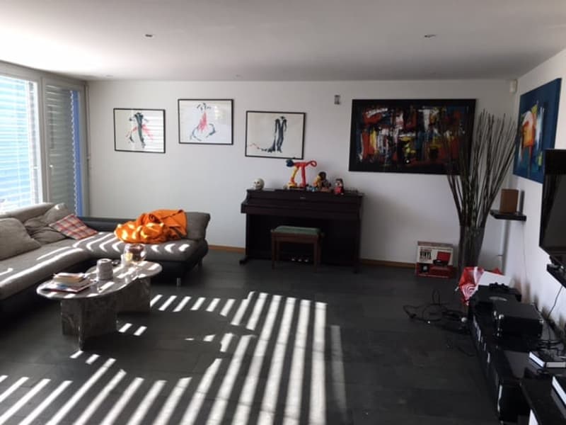 Spacious 6-room semi-detached house in Neuchâtel – View, calm and family comfort (1)