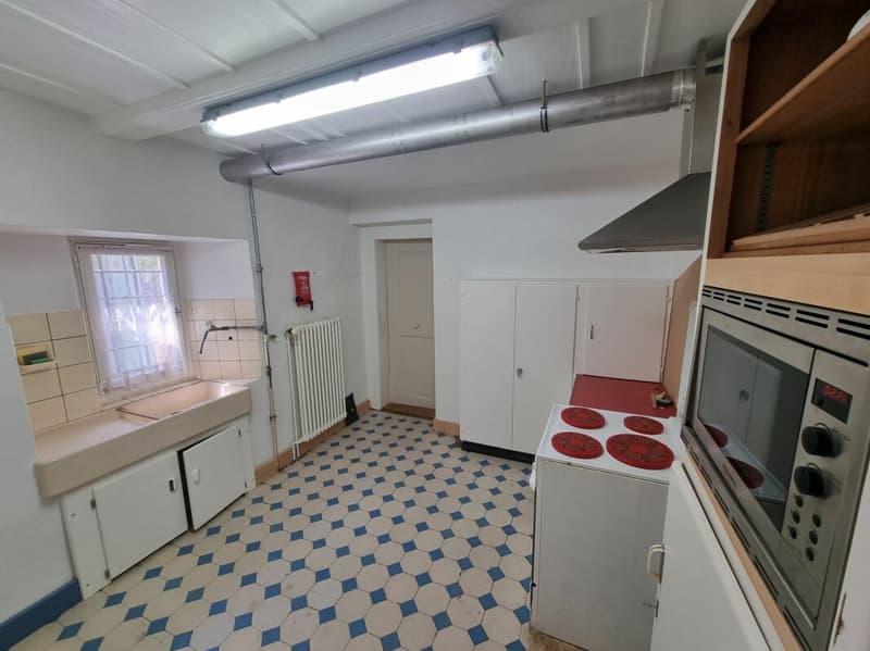 Casa di 3 famiglie con un potenziale immenso e un rendimento netto del 6,25%! (18)