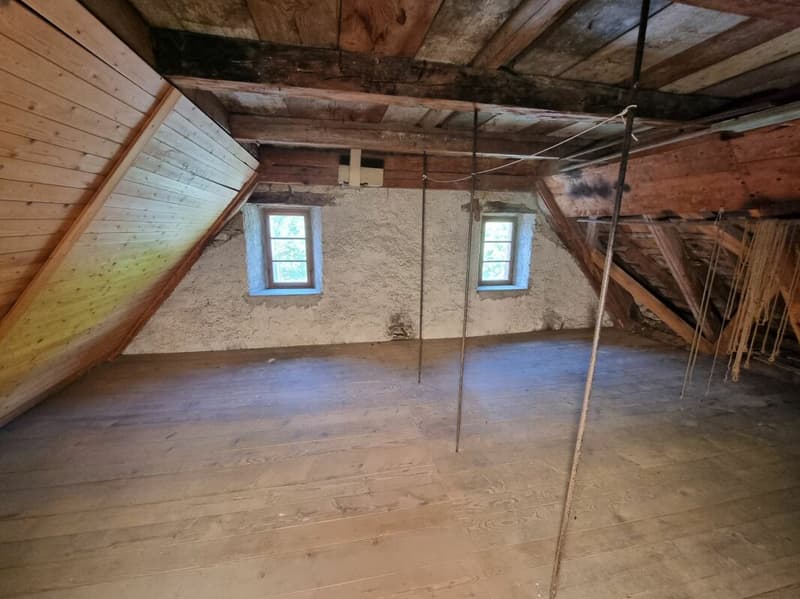 Casa di 3 famiglie con un potenziale immenso e un rendimento netto del 6,25%! (21)