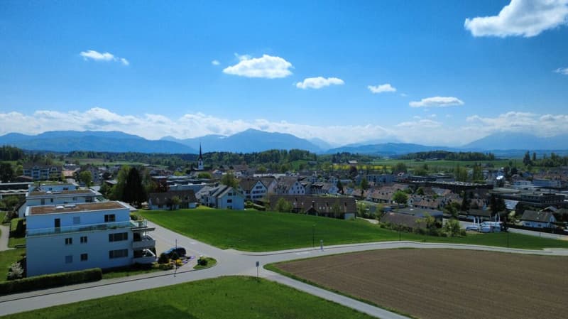 Attic apartment with wonderful views, in a quiet, child-friendly location! (24)