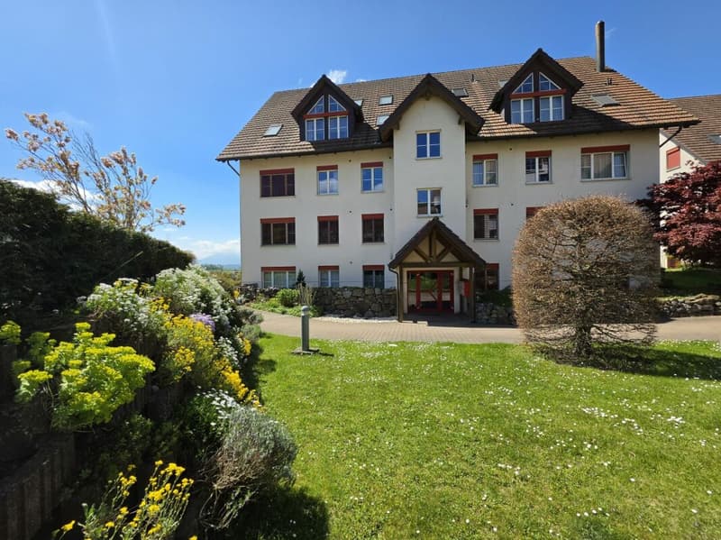 Attic apartment with wonderful views, in a quiet, child-friendly location! (4)