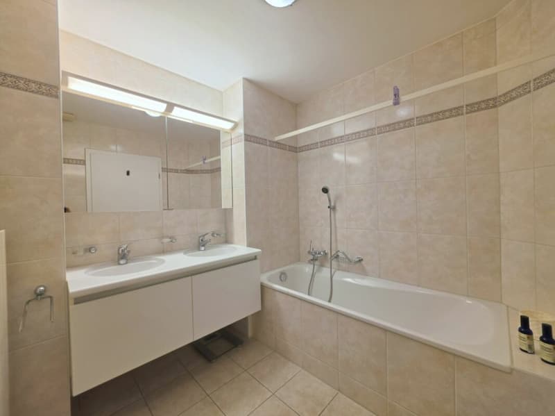 Attic apartment with wonderful views, in a quiet, child-friendly location! (15)