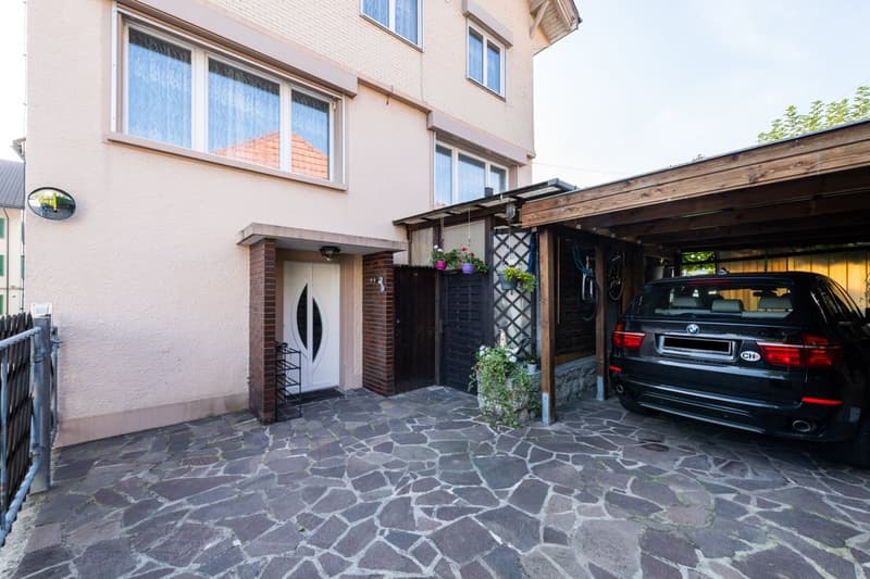 7.5-Zimmer-Einfamilienhaus mit Garten und Carport in Niederbipp (3)