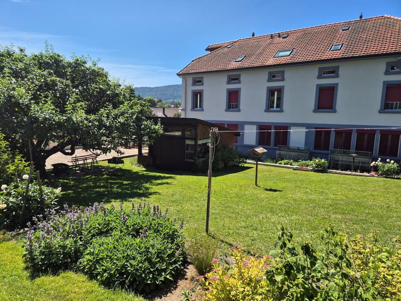 2.5 room apartment renovated, convertible into 3 rooms (9)