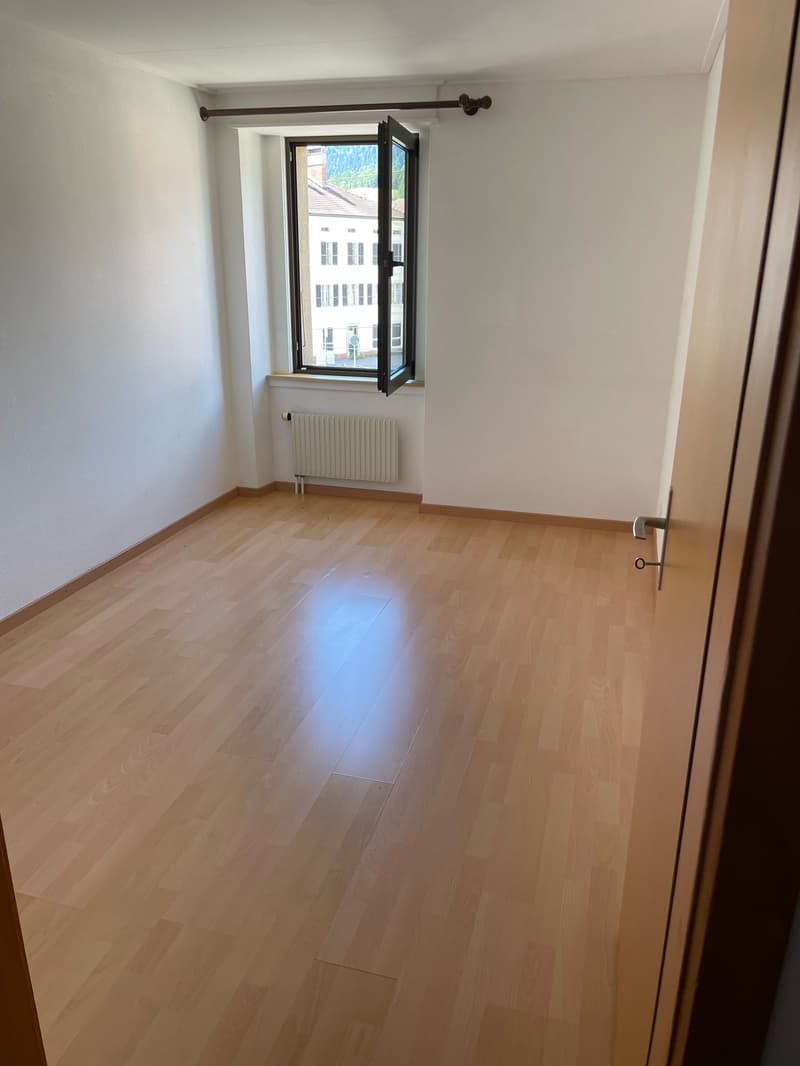 Appartamento di 3 locali in affitto a Couvet (3)