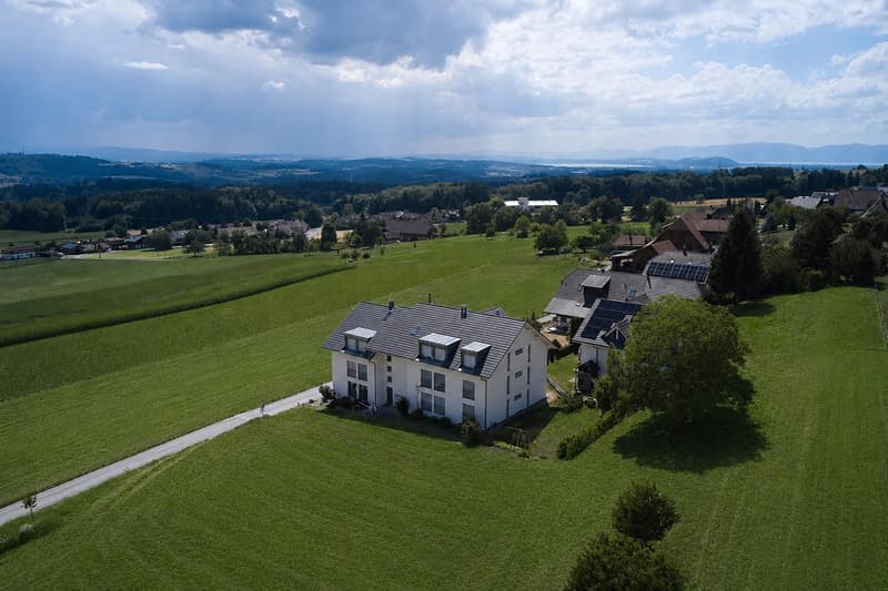 Grosszügige Eigentumswohnung im Erdgeschoss mit Gartensitzplatz (23)