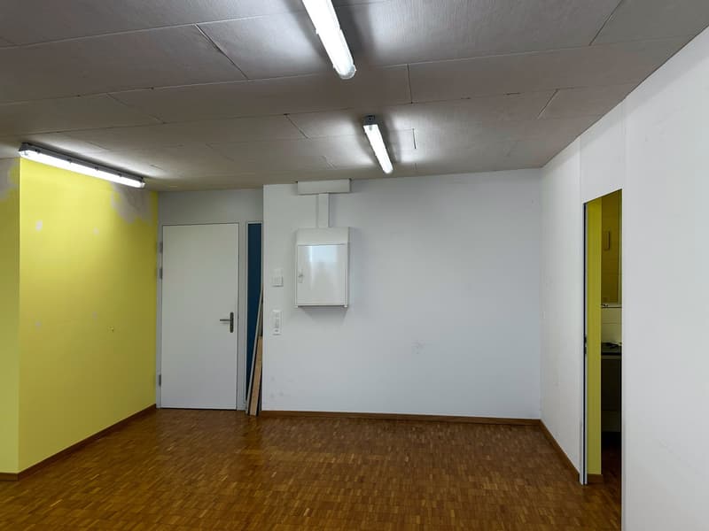 Ufficio luminoso di 1,5 locali al piano terra a Mellingen (4)