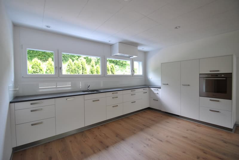 NACHMIETERSUCHE | Moderne 4.5-Zimmerwohnung in Boll mit Sicht ins Grüne (2)