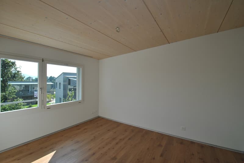 NACHMIETERSUCHE | 3.5-Zimmerwohnung im Grünen - Moderne Bauweise in Holz (6)