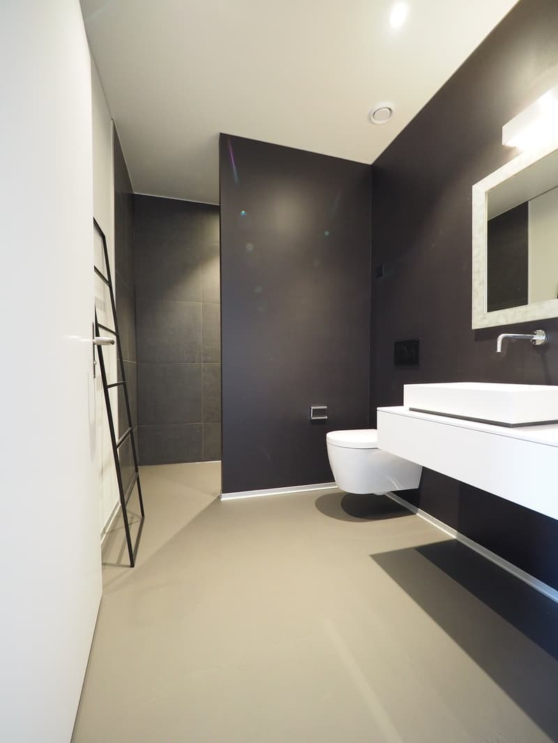 Badezimmer mit Dusche