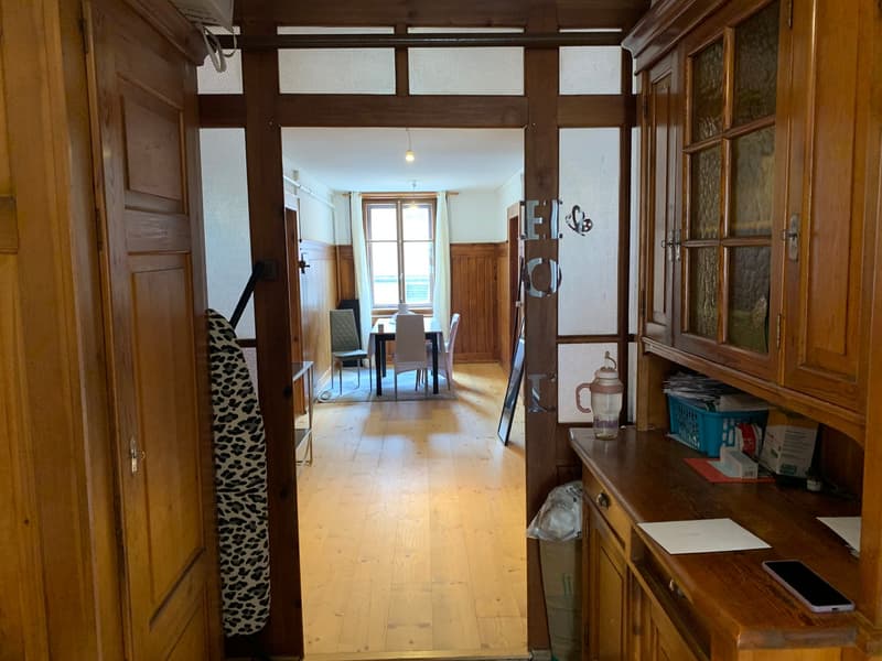 Sehr grosse und charmante 4.5-Zimmer-Wohnung mit Aussicht in Reconvilier (4)