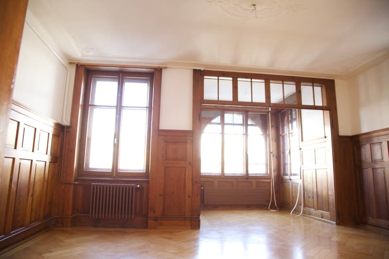 Sehr grosse und charmante 4.5-Zimmer-Wohnung mit Aussicht in Reconvilier (2)
