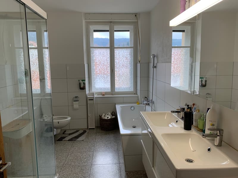 Sehr grosse und charmante 4.5-Zimmer-Wohnung mit Aussicht in Reconvilier (14)