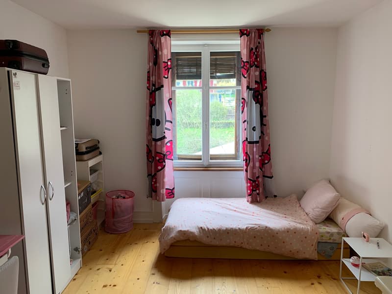 Sehr grosse und charmante 4.5-Zimmer-Wohnung mit Aussicht in Reconvilier (9)