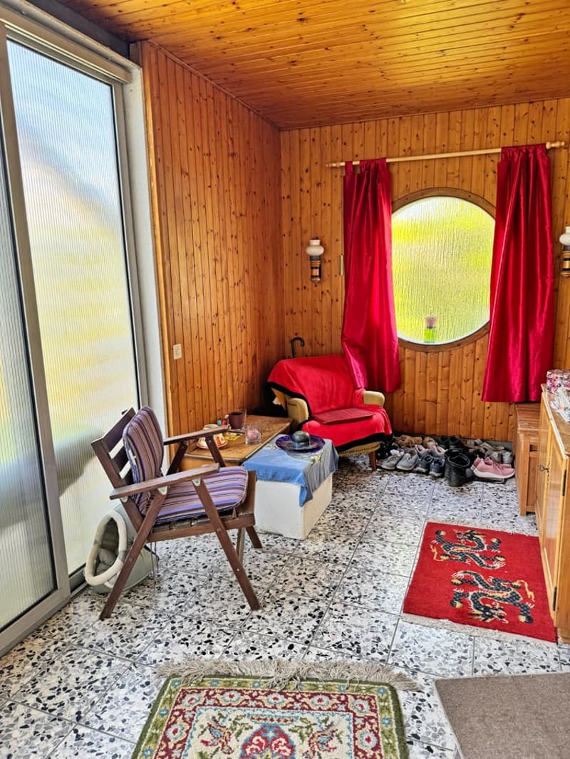The charming home with a large garden (9)