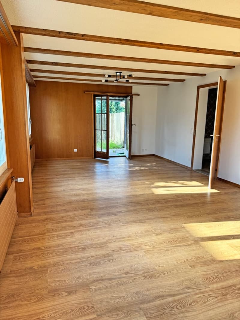 A spacious home in the heart of Madiswil (10)
