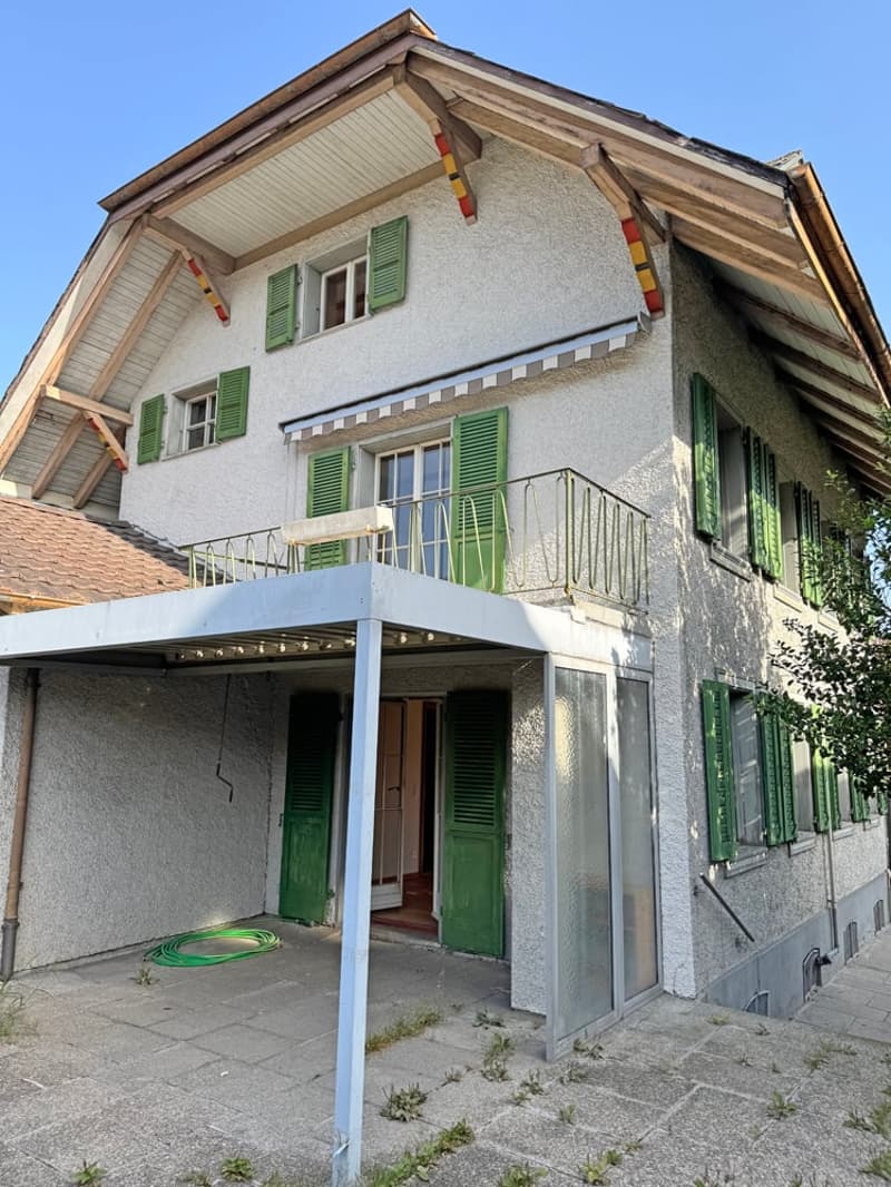 A spacious home in the heart of Madiswil (11)