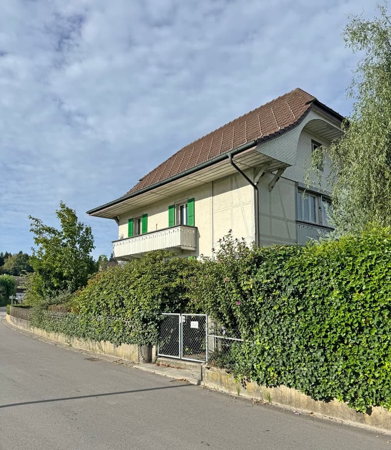 ...grosses Grundstück an bester Lage mit stilvollem Altbau... (2)