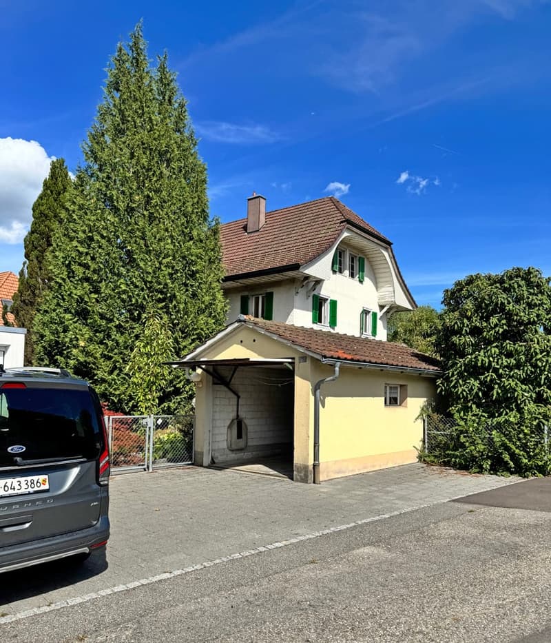 ...grosses Grundstück an bester Lage mit stilvollem Altbau... (3)