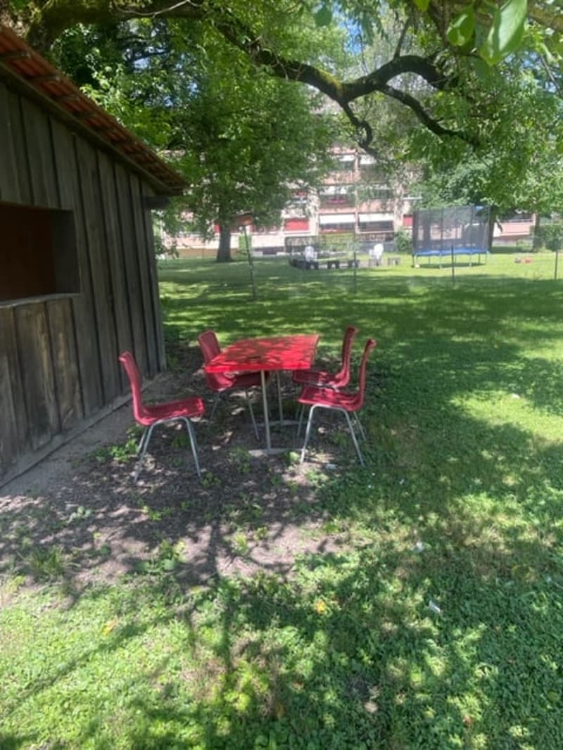 Lichtdurchflutete Wohnung im Sommer im herrlichen Garten, feines grillieren.... (2)