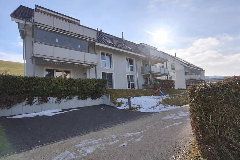 Moderne 4.5-Zimmer-Wohnung im Erdgeschoss in Konolfingen inkl. Doppeleinstellhallenplatz (2)