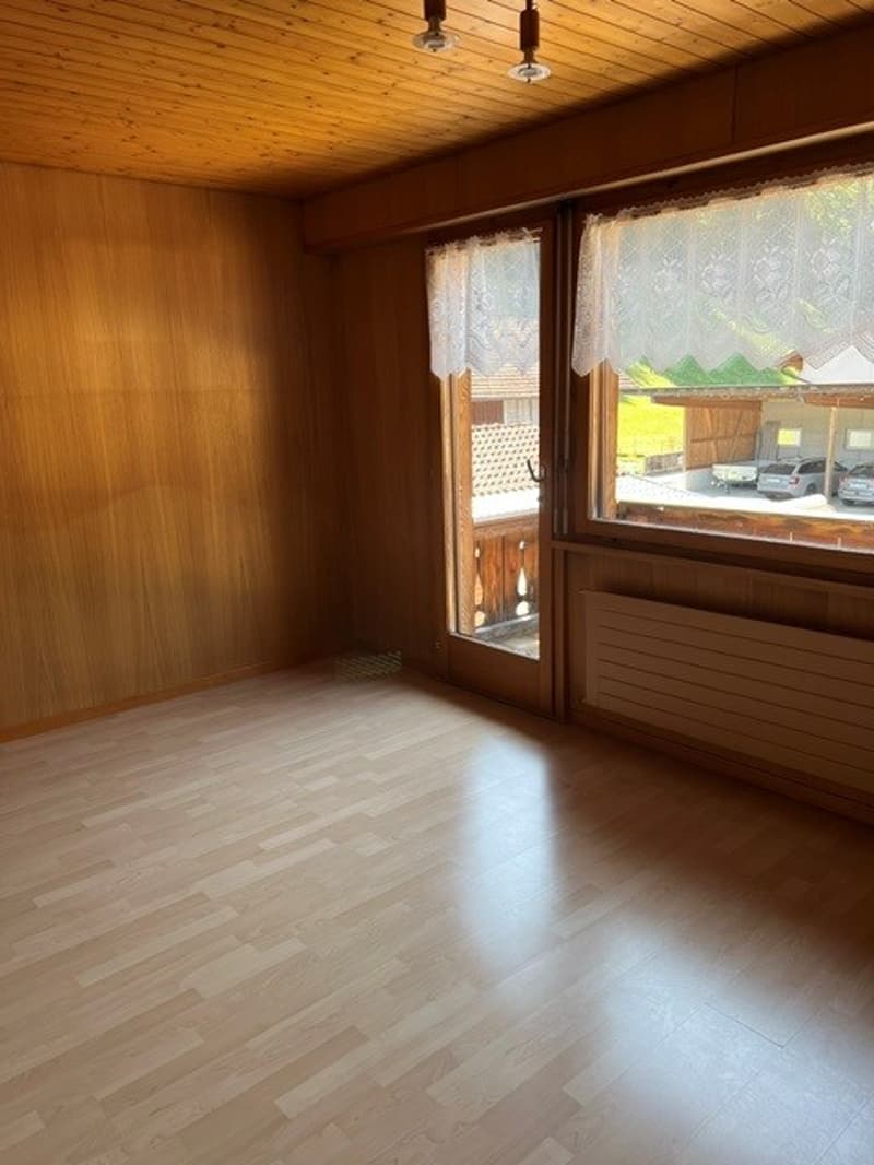 Spacious 4.5-room apartment with winter garden for rent in Kandergrund (12)