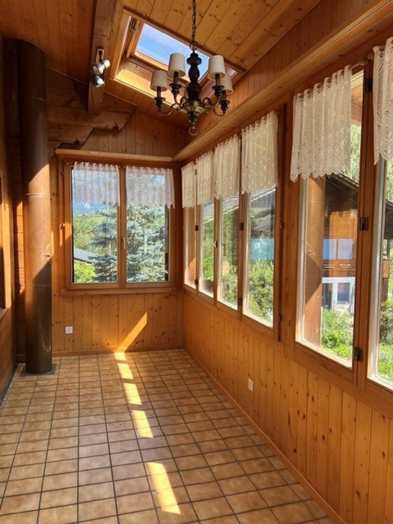 Spacious 4.5-room apartment with winter garden for rent in Kandergrund (15)