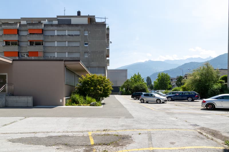 ZU VERMIETEN, STADTZENTRUM SION, AUSSENPARKPLATZ (4)