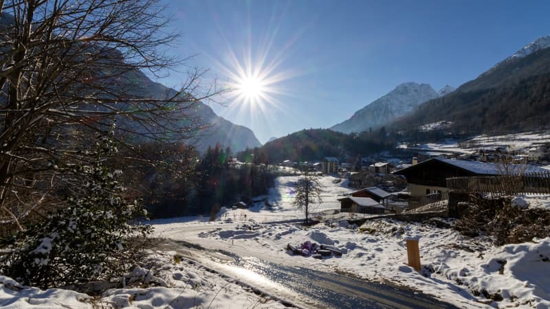 A VENDRE CHALET D'EXCEPTION 4.5 PCES A SALVAN (3)