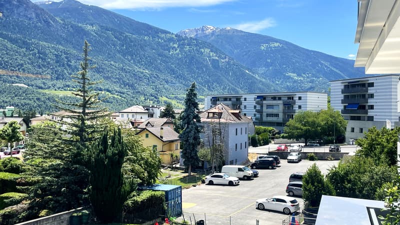 A VENDRE SPACIEUX APPARTEMENT 4.5 PCES A SIERRE (1)