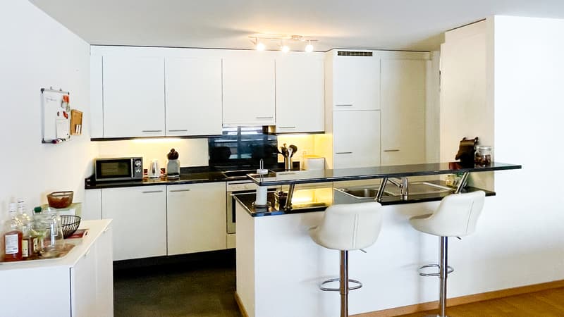 A VENDRE SPACIEUX APPARTEMENT 4.5 PCES A SIERRE (4)