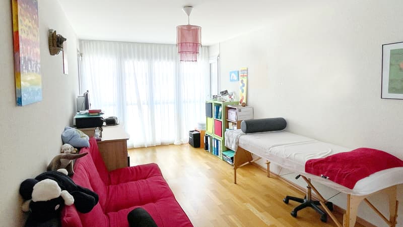 A VENDRE SPACIEUX APPARTEMENT 4.5 PCES A SIERRE (6)