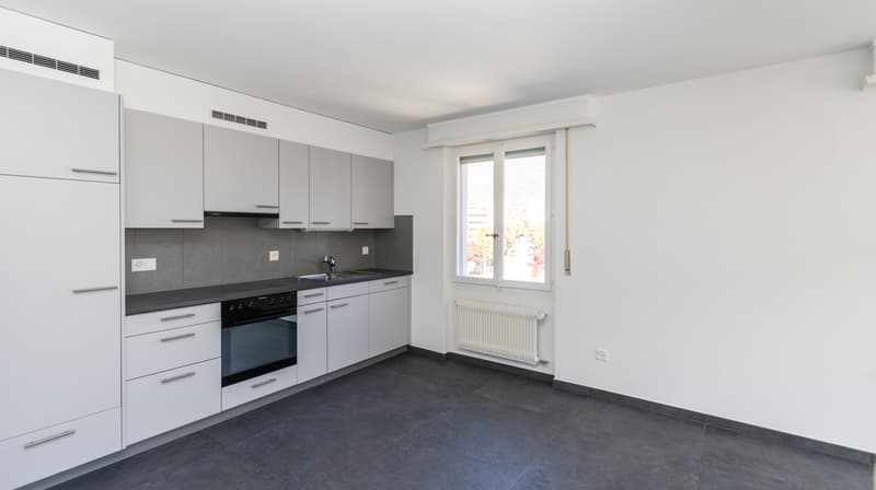 A LOUER JOLI APPARTEMENT 3.5 PCES A SIERRE (3)