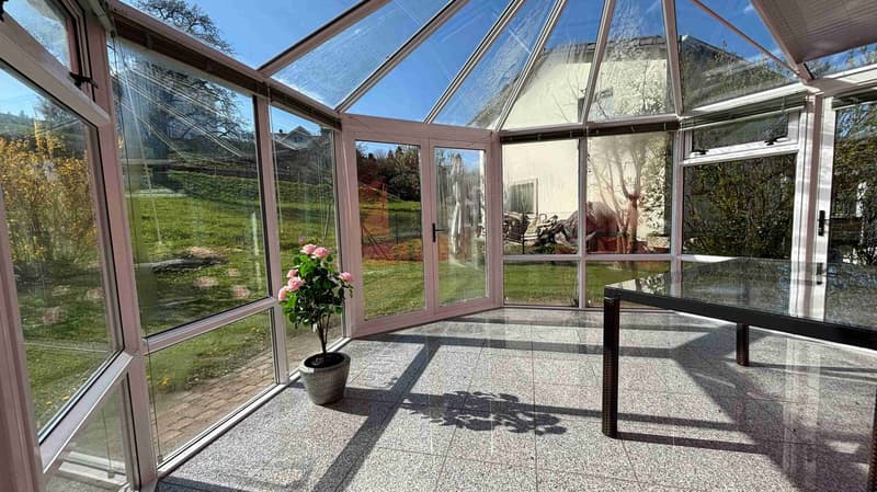 Sonniges 5.5-Zimmer-Einfamilienhaus in ruhiger Lage (5)