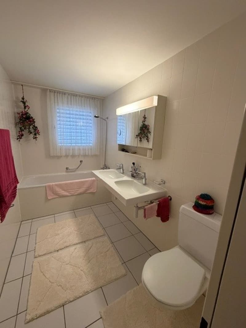 Helle 4-Zimmer-Wohnung mit Balkon in Ormalingen (12)