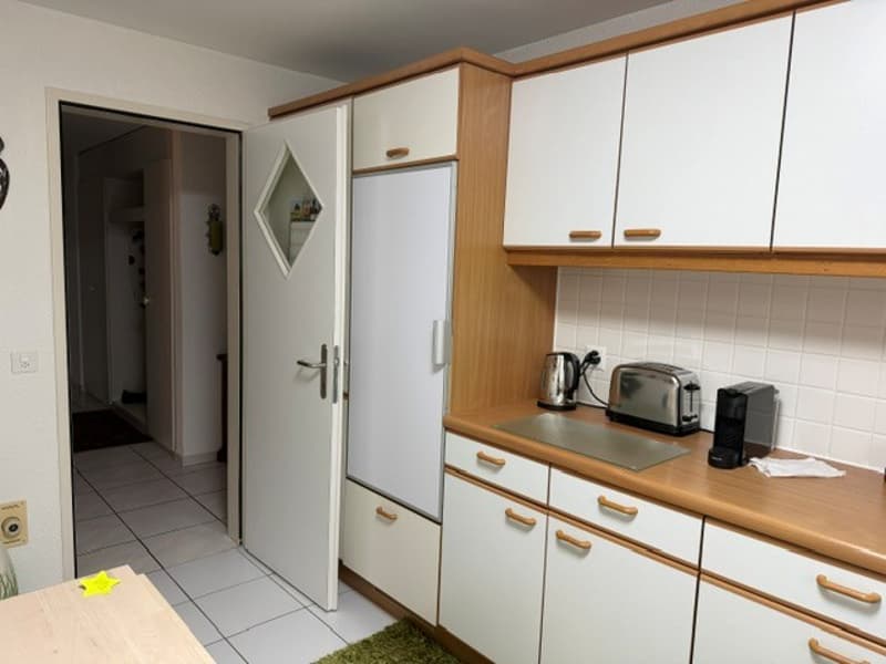 Helle 4-Zimmer-Wohnung mit Balkon in Ormalingen (10)
