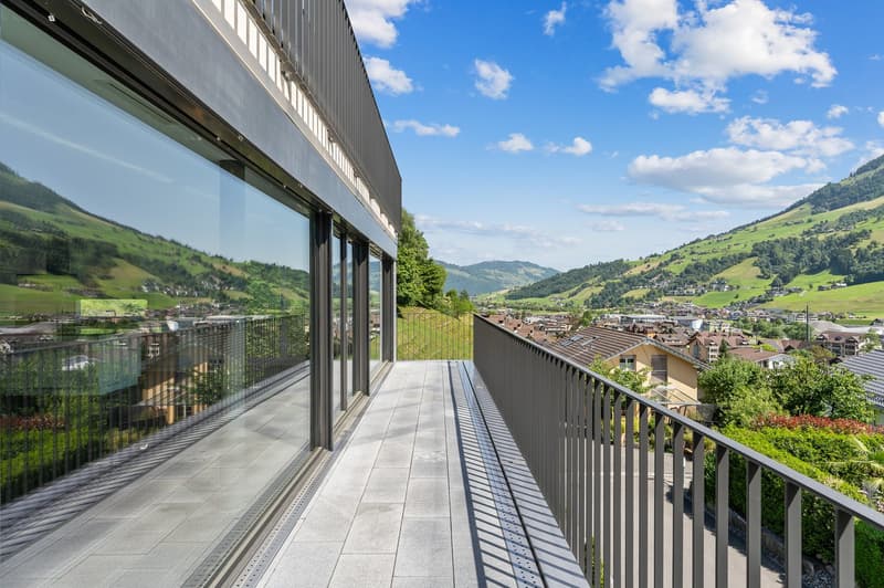 Appartamento di giardino 5,5 locali con vista sulle montagne di Nidwalden (1)