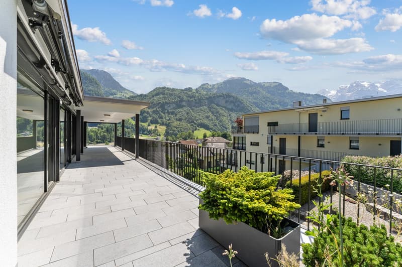 Charmant appartement de 4,5 pièces en duplex avec vue sur les montagnes à Dallenwil (27)