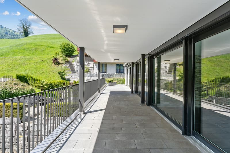 Charmant appartement de 4,5 pièces en duplex avec vue sur les montagnes à Dallenwil (25)