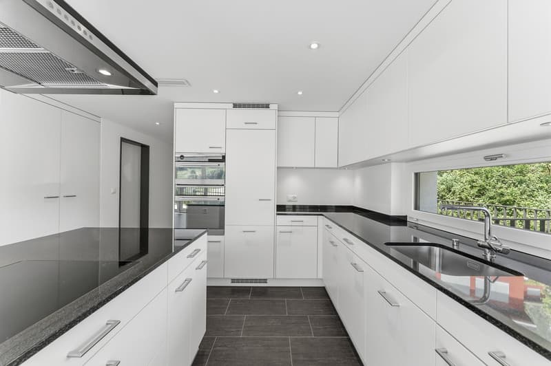 Charmant appartement de 4,5 pièces en duplex avec vue sur les montagnes à Dallenwil (10)