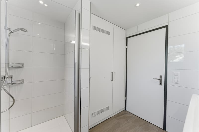 Charmant appartement de 4,5 pièces en duplex avec vue sur les montagnes à Dallenwil (18)