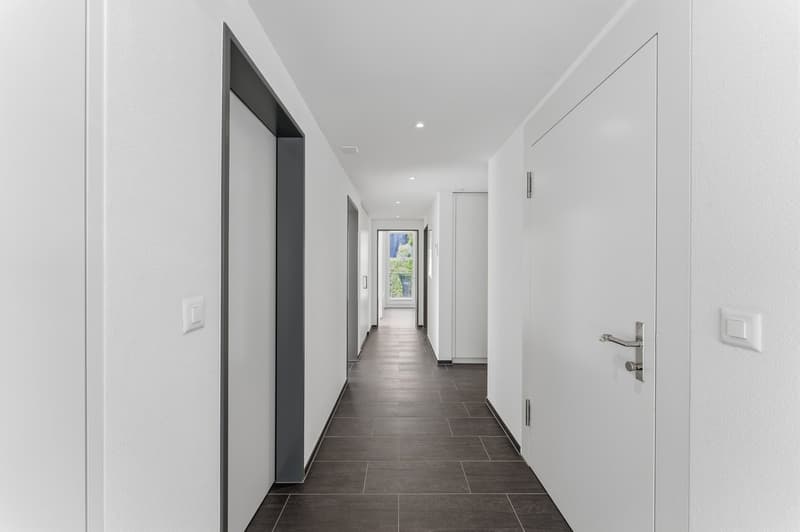 Charmant appartement de 4,5 pièces en duplex avec vue sur les montagnes à Dallenwil (22)
