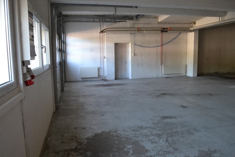 Espace commercial polyvalent dans le centre de Schüpfheim (2)