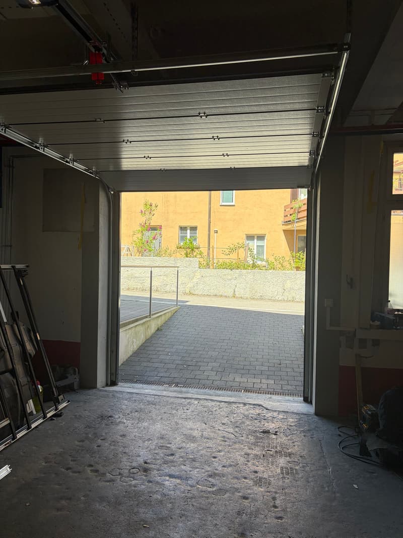 Vielseitiger Gewerberaum in Hergiswil (4)