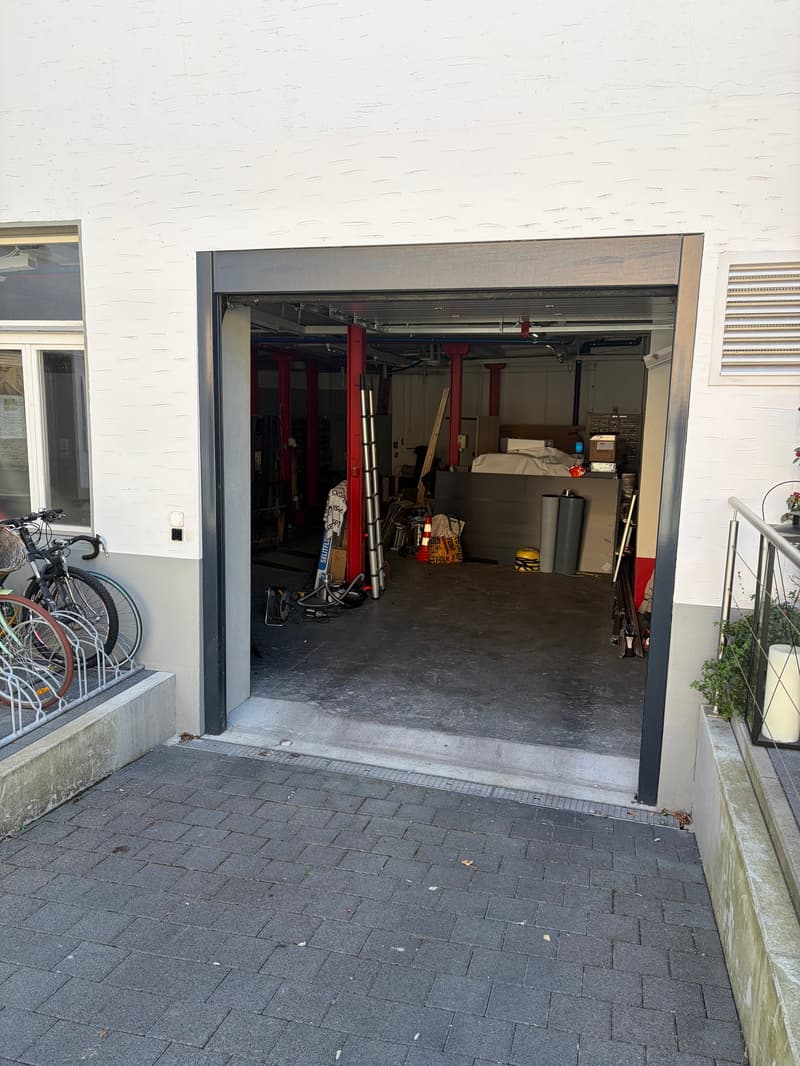 Vielseitiger Gewerberaum in Hergiswil (3)