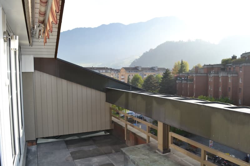 2-Zimmer-Dachwohnung mit Seesicht in Stansstad zu vermieten (9)