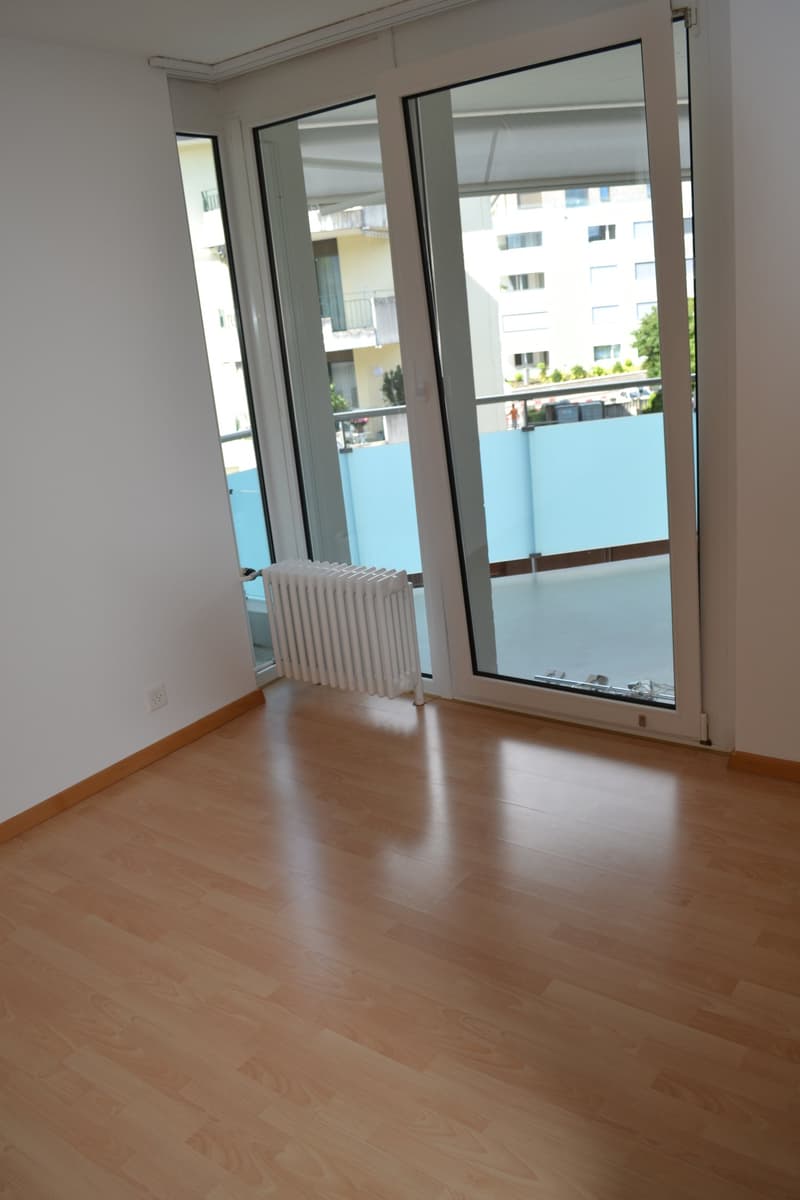 Appartement lumineux de 5 pièces avec balcon et proximité du lac dans le favorable Hergiswil (8)