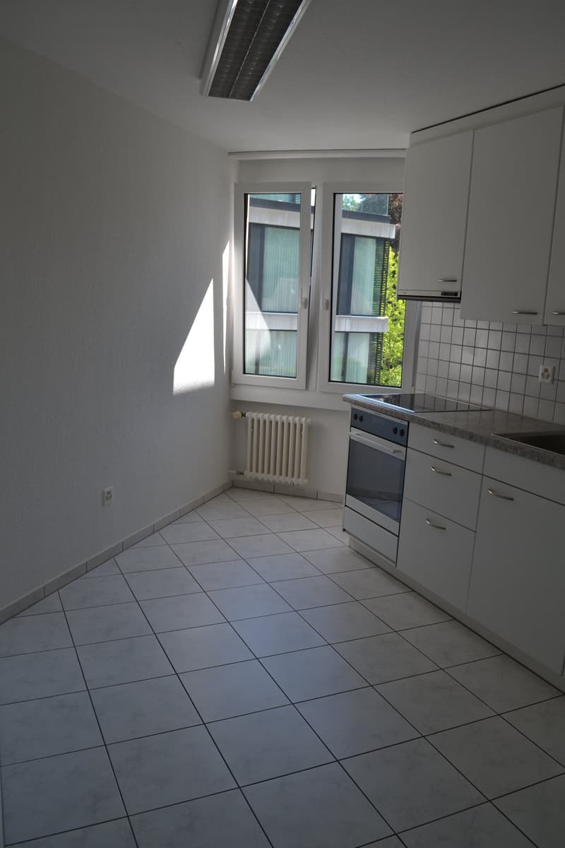 Appartement lumineux de 5 pièces avec balcon et proximité du lac dans le favorable Hergiswil (3)