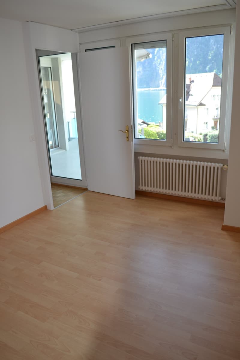 Appartement lumineux de 5 pièces avec balcon et proximité du lac dans le favorable Hergiswil (7)